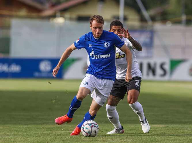 关于柏林赫塔防线稳固,客场取分的信息 关于柏林赫塔防线稳固,客场取分的信息