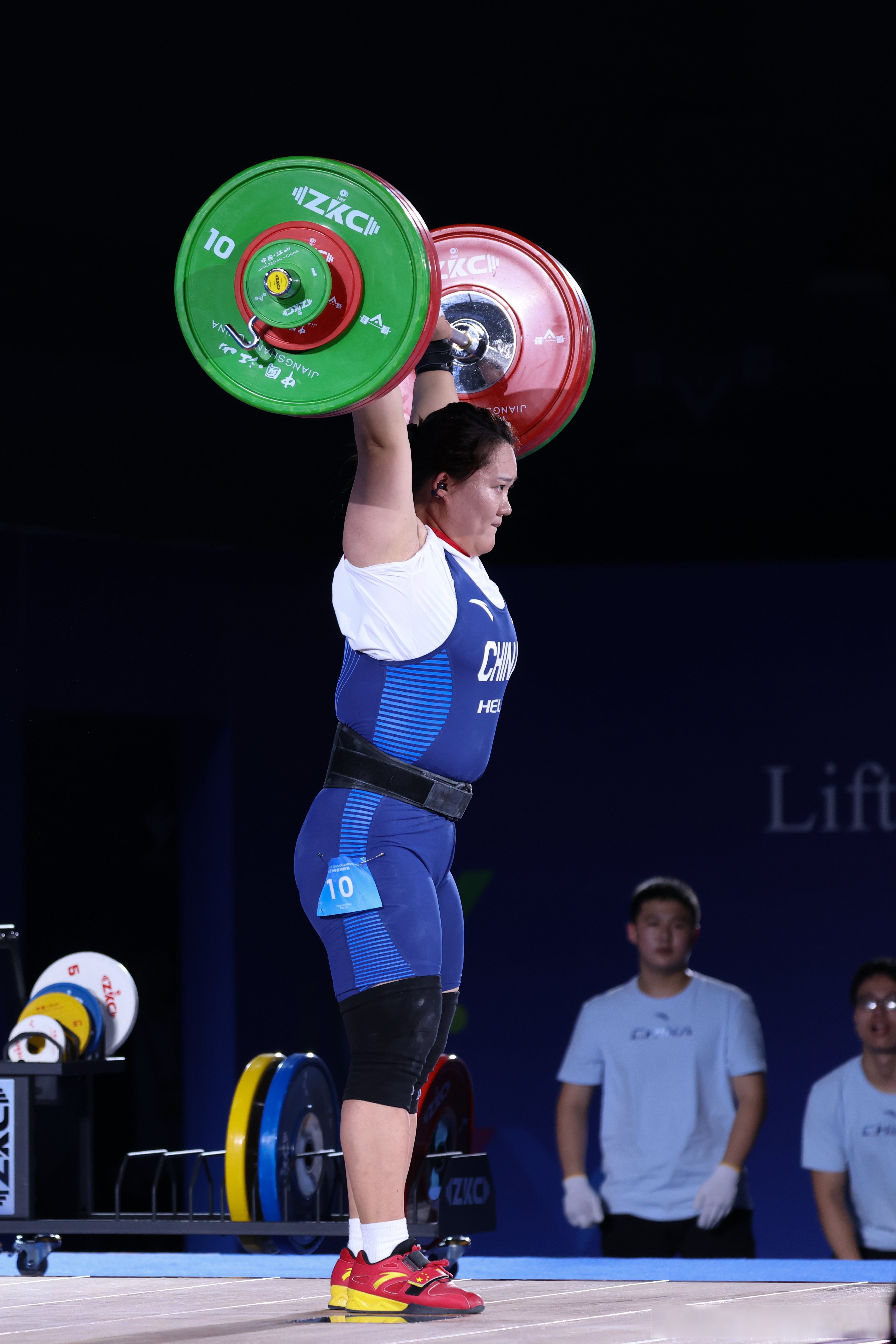 关于选手精湛技艺展现，助其一举夺魁的信息