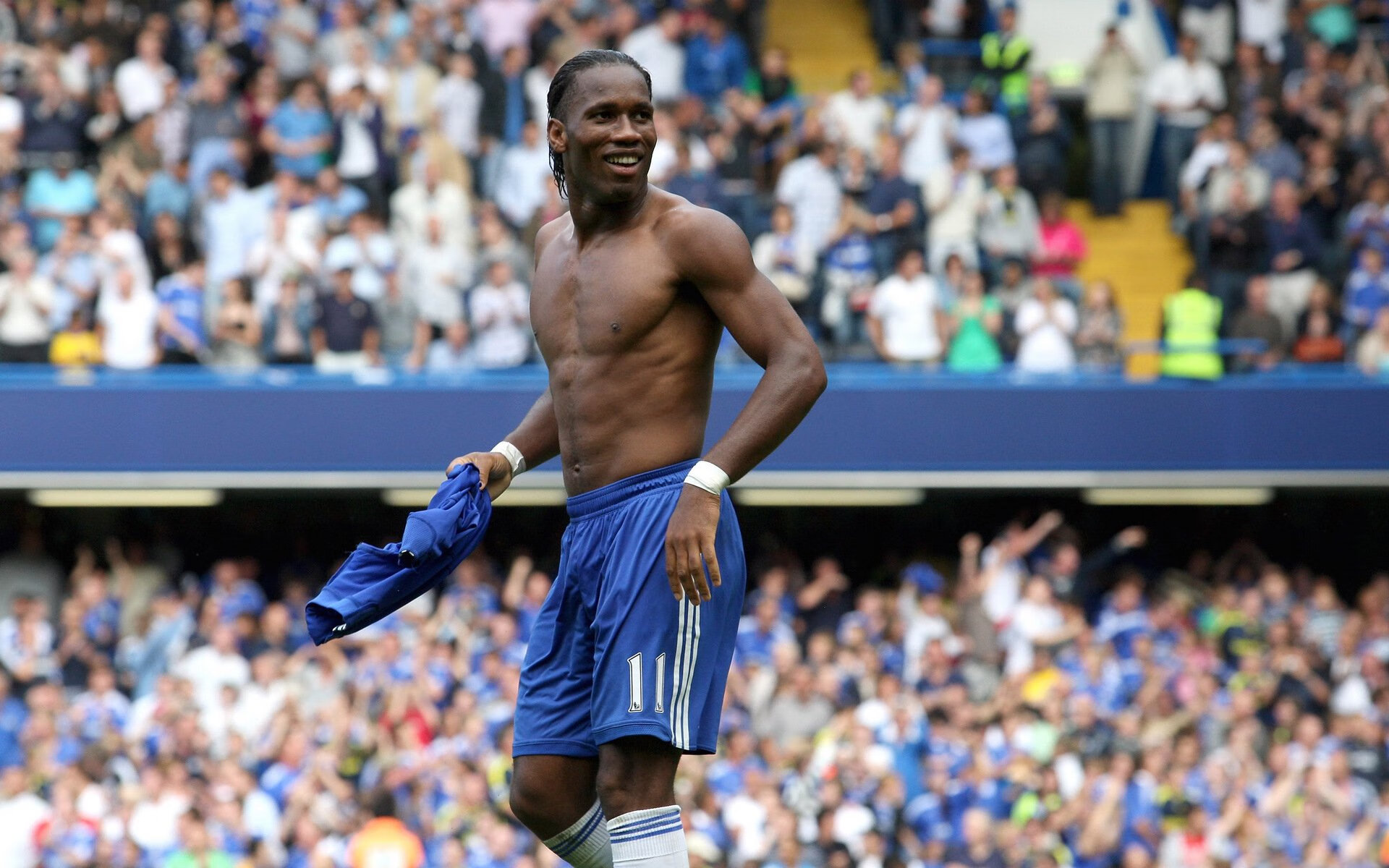 绿茵场上的平行宇宙,当伊拉克遇上多特蒙德,蒂亚戈的满分如何跨越时空?