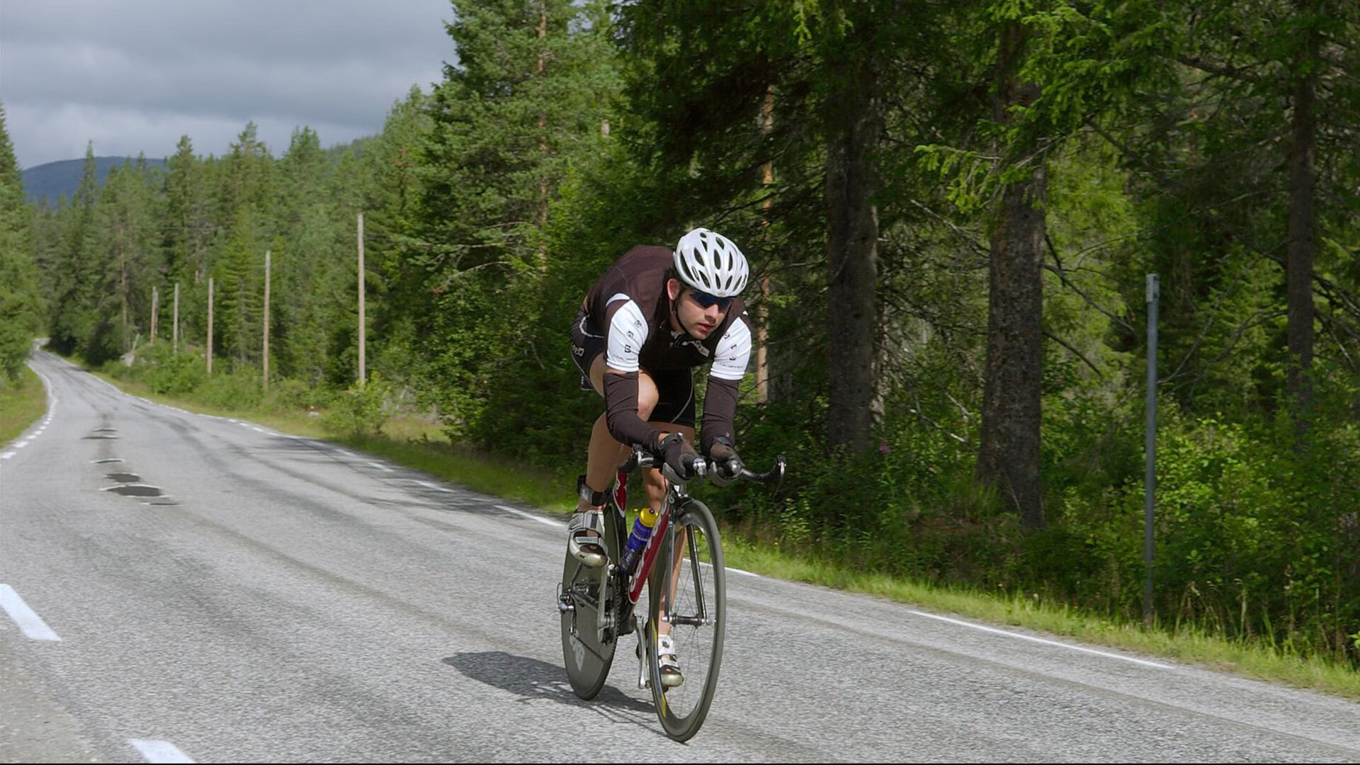 迪亚斯一锤定音，西班牙轻取皇家社会，关键先生引领胜利之路