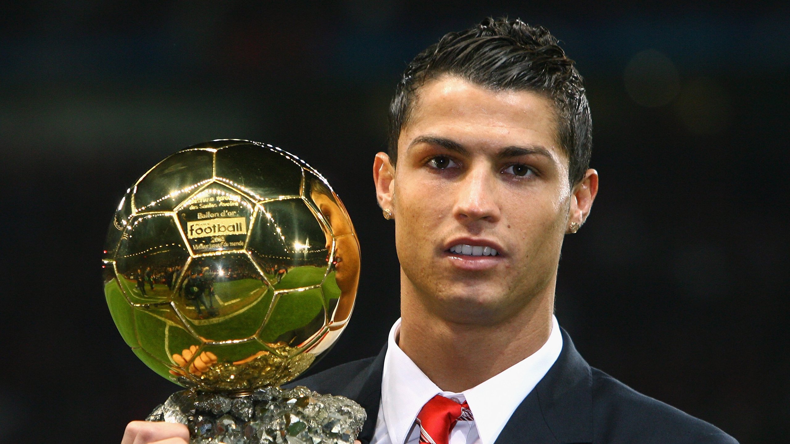 当盐湖城的风暴停息，米切尔的统治与公牛在刀锋上的险胜